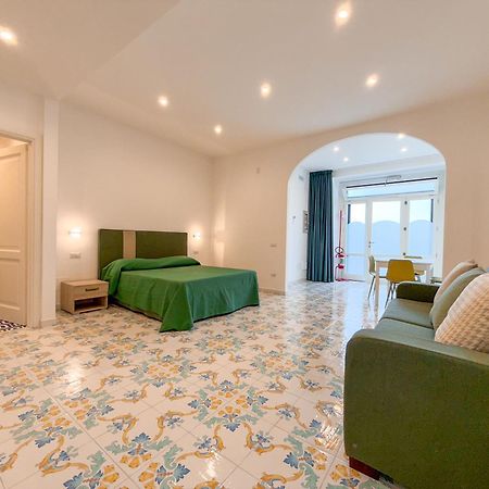 Suites In The Amalfi Coast - Guesthouse With Terrace Near Amalfi - Breathtaking View Of Ravello Scala Luaran gambar