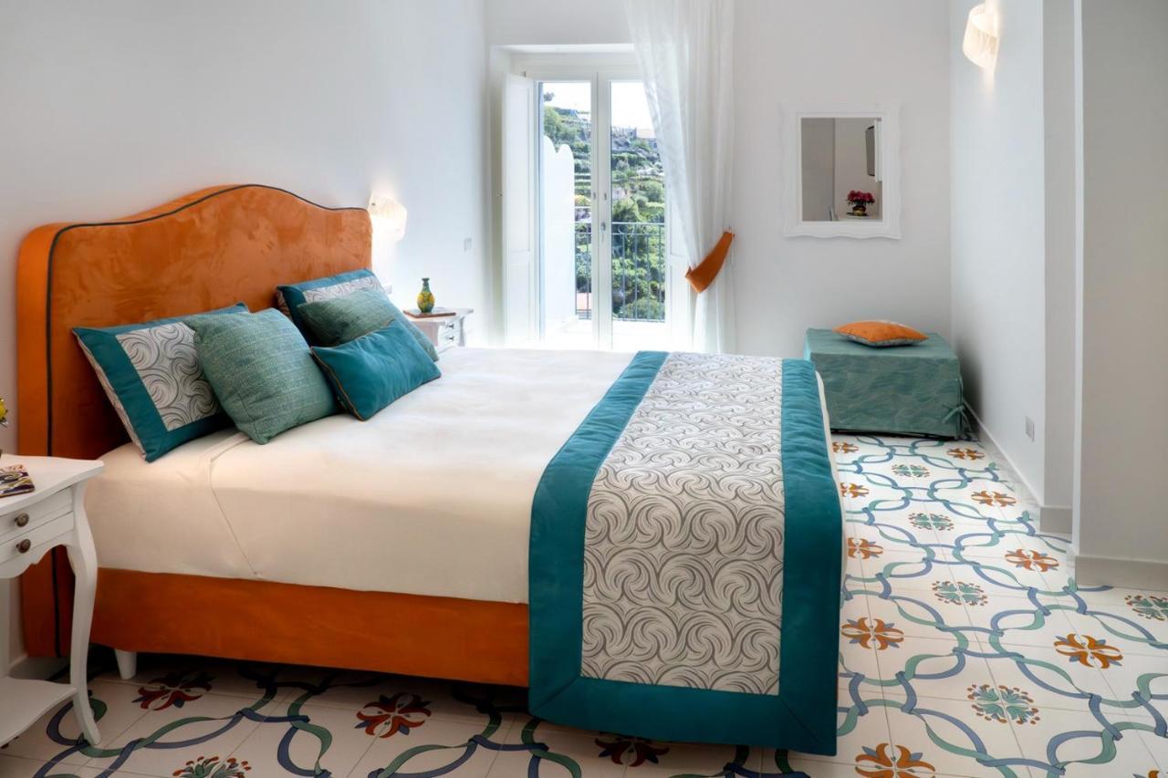 Suites In The Amalfi Coast - Guesthouse With Terrace Near Amalfi - Breathtaking View Of Ravello Scala Luaran gambar