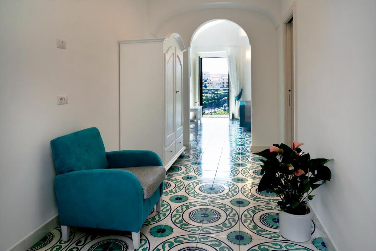 Suites In The Amalfi Coast - Guesthouse With Terrace Near Amalfi - Breathtaking View Of Ravello Scala Luaran gambar