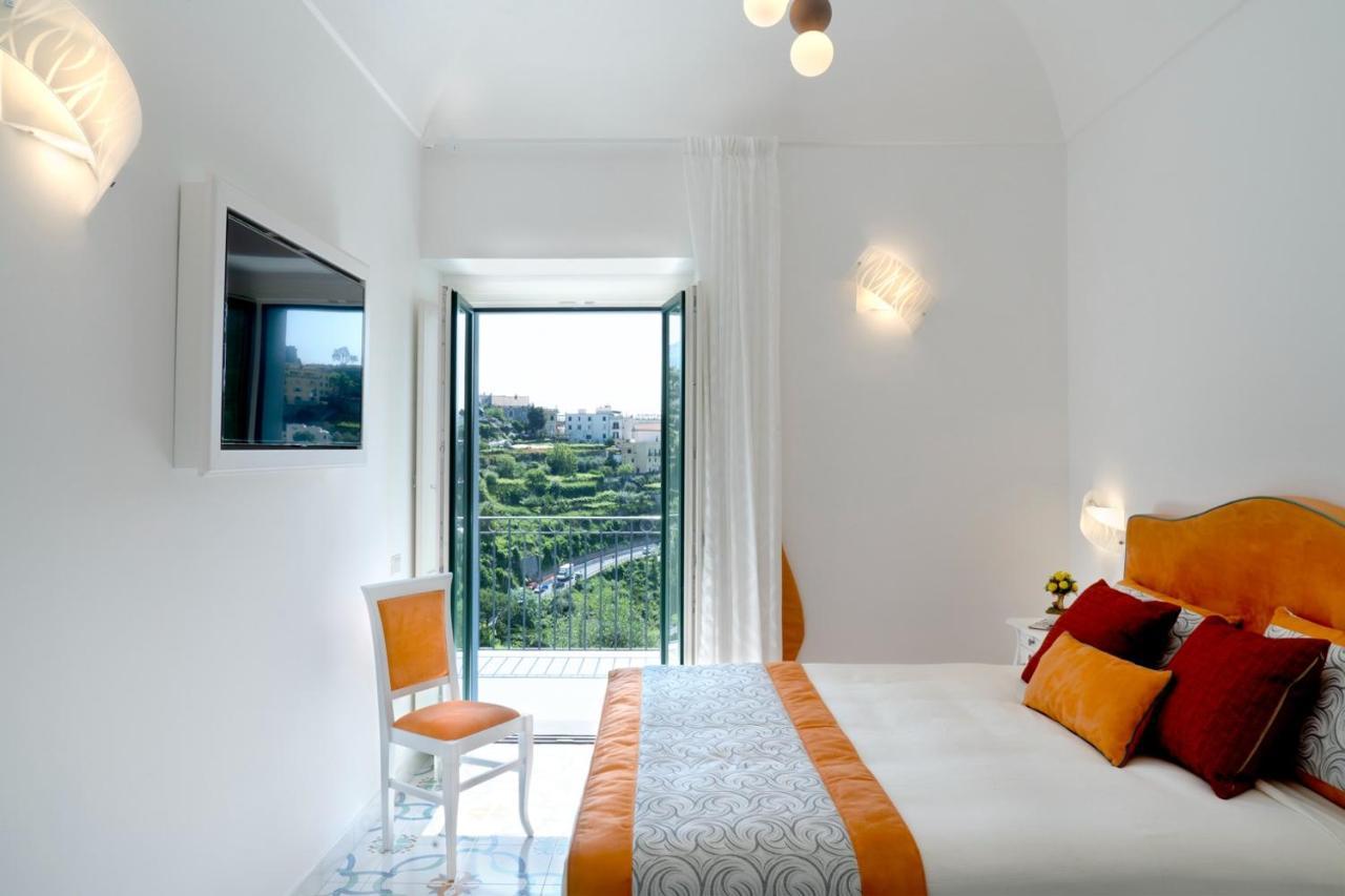 Suites In The Amalfi Coast - Guesthouse With Terrace Near Amalfi - Breathtaking View Of Ravello Scala Luaran gambar