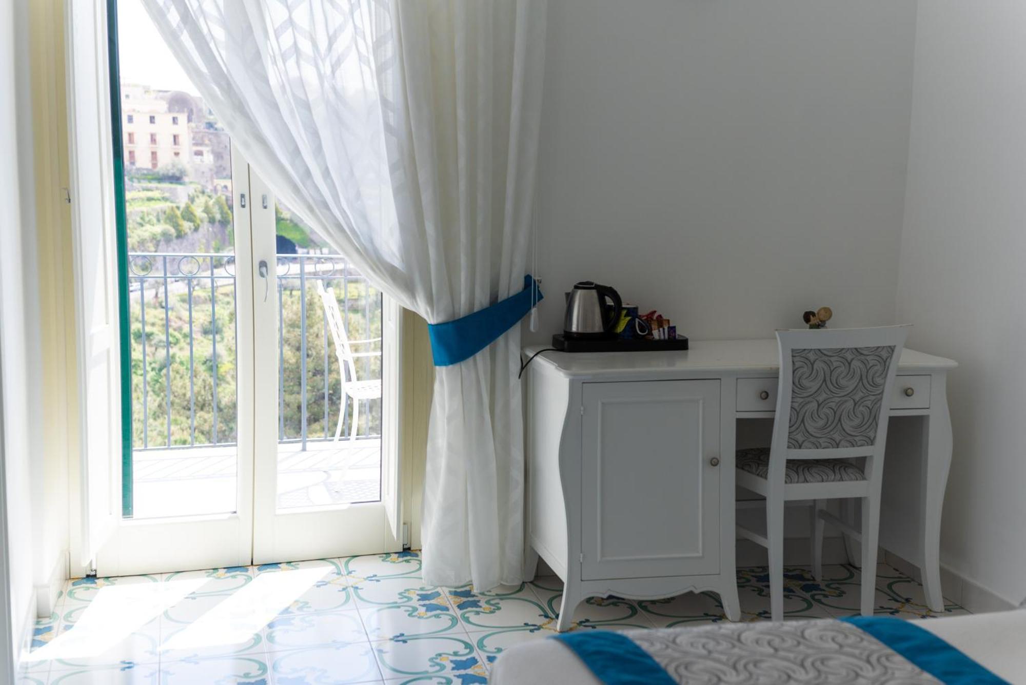 Suites In The Amalfi Coast - Guesthouse With Terrace Near Amalfi - Breathtaking View Of Ravello Scala Luaran gambar