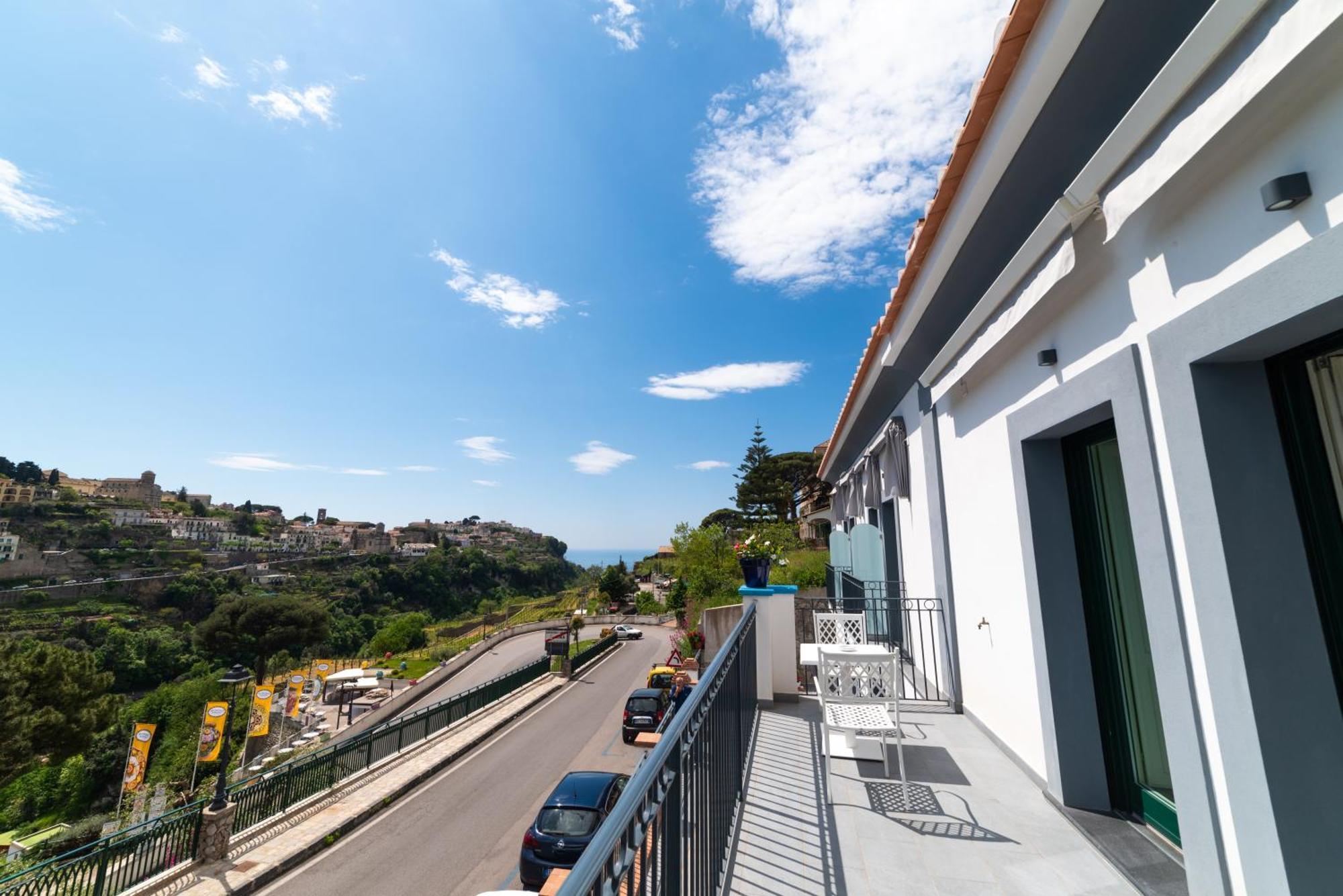 Suites In The Amalfi Coast - Guesthouse With Terrace Near Amalfi - Breathtaking View Of Ravello Scala Luaran gambar