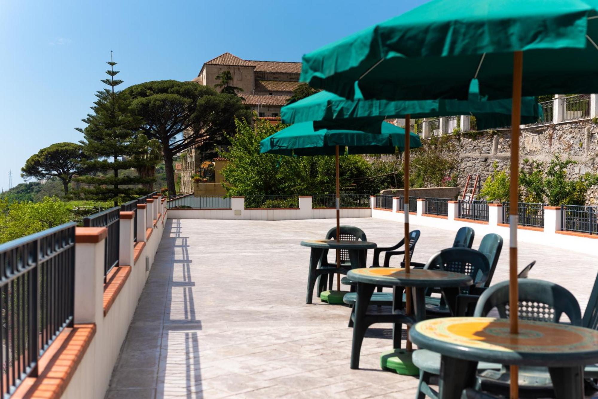 Suites In The Amalfi Coast - Guesthouse With Terrace Near Amalfi - Breathtaking View Of Ravello Scala Luaran gambar