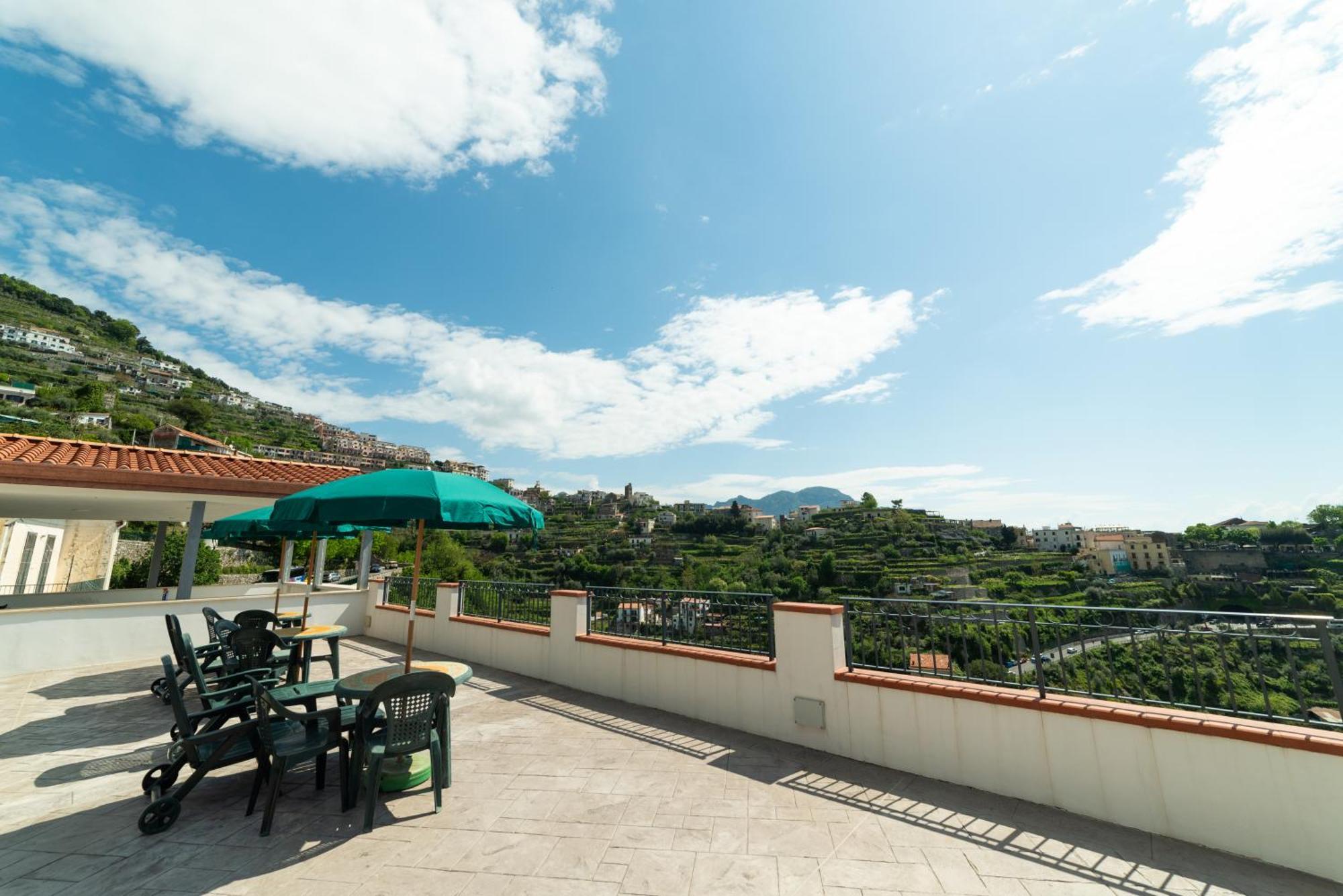 Suites In The Amalfi Coast - Guesthouse With Terrace Near Amalfi - Breathtaking View Of Ravello Scala Luaran gambar