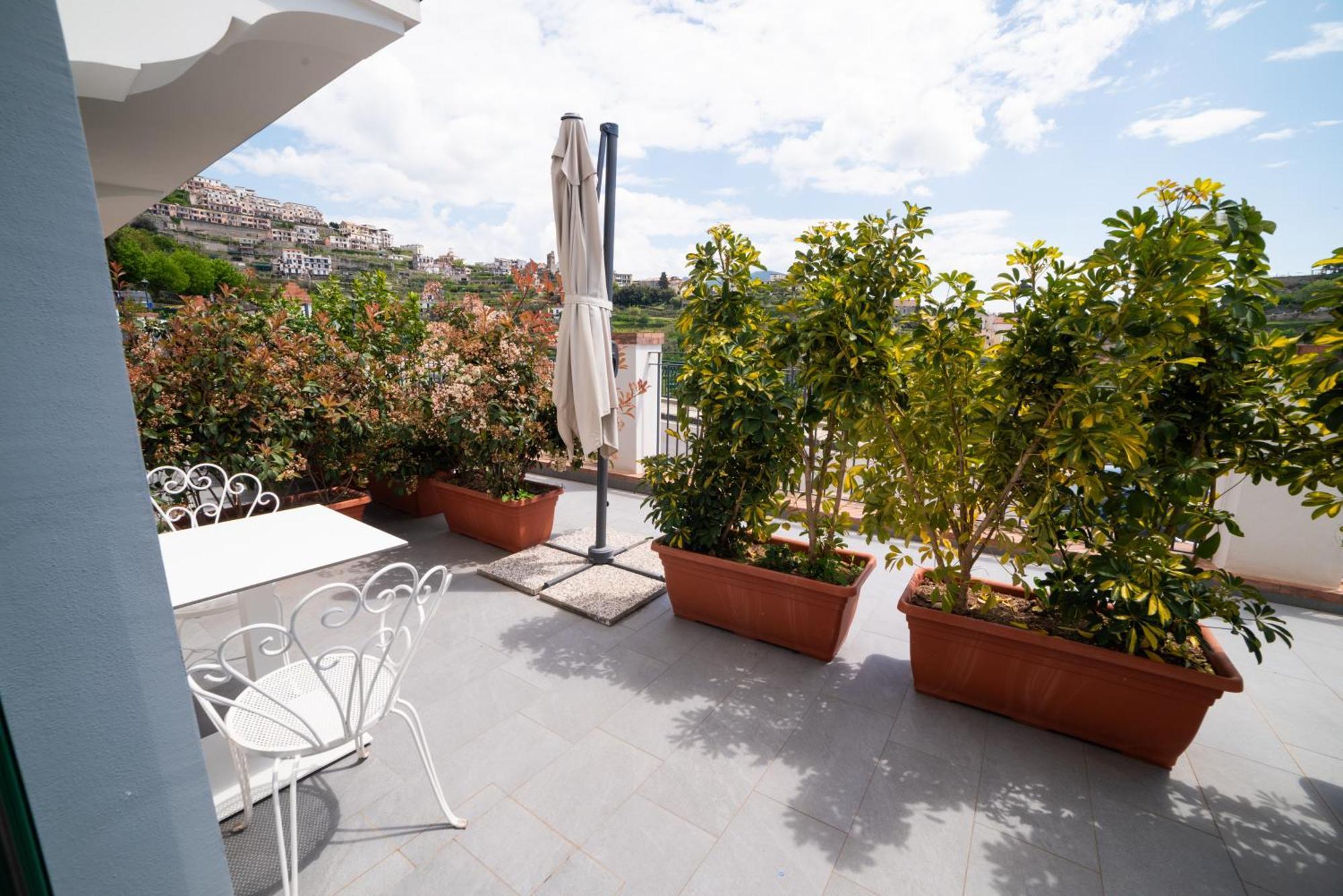 Suites In The Amalfi Coast - Guesthouse With Terrace Near Amalfi - Breathtaking View Of Ravello Scala Luaran gambar