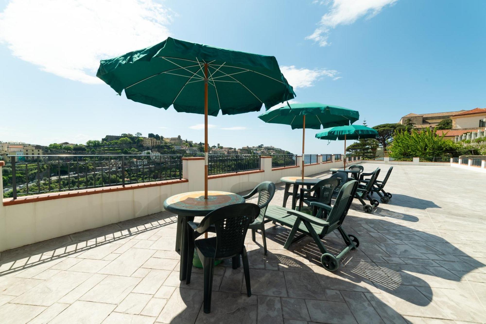 Suites In The Amalfi Coast - Guesthouse With Terrace Near Amalfi - Breathtaking View Of Ravello Scala Luaran gambar